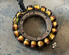 Cargar imagen en el visor de la galería, 175 150 135 115 hp Ficht Evinrude STATOR 0586514 two stroke 2000-2006
