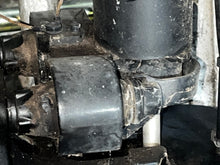 Charger l'image dans la galerie, 40 45 30 50 60 hp Mercury Yama-Merc MIDSECTION with POWER TRIM four stroke SWIVEL BRACKET 850066A1 STEERING ARM 825222F3 SWIV
