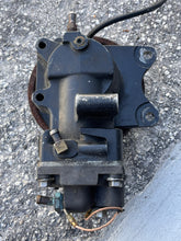 Cargar imagen en el visor de la galería, 135 150 175 hp Mercury AIR COMPRESSOR 831998A10 831998-c1 831998A13 two stroke 2.5 DFI 831998A9 831998A22 899113A03 8M0050656
