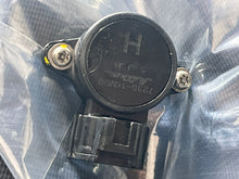 Charger l'image dans la galerie, f 115 hp Yamaha THROTTLE SENSOR 6C5-85885-00-00 four stroke 2014-2025 some 50 60 70 75 90 hp compatibility
