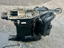 Charger l'image dans la galerie, 200 225 250 hp Johnson Evinrude Racing SWIVEL BRACKET 20”, LOWER COVERS 1999-2001, CLAMP BRACKETS, STEERING ARM 20” and Mount
