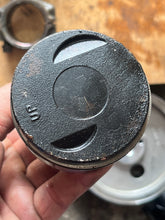 Cargar imagen en el visor de la galería, 40 30 hp Mercury EFI PISTON STANDARD 893524T07 CONNECTING ROD 856065T1 four stroke 3 cylinder 2005
