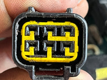 Charger l'image dans la galerie, 150 - 200 hp Yamaha 62H-85540-00-00 CDI CU2682 1994-95 two stroke super# 62H-85540-00-00
