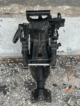 Cargar imagen en el visor de la galería, 8 9.9 15 hp Mercury SWIVEL BRACKET 3402-8831A8 3402-8831T08 SWIVEL HEAD 42213A24 CLAMPS 3404-8894A8 port 3403-8892A6 strbd Tw
