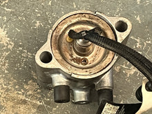 Charger l'image dans la galerie, 30 25 15 hp Evinrude E-tec FUEL INJECTOR 5010220 5004428 353748 two stroke 2017 AA AB AF
