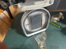 Cargar imagen en el visor de la galería, 8 HP Mercury 811686T97 POWERHEAD ASSY two stroke two cylinder 875-8472-c3 120 on each, 6 9.9 15 hp
