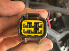 Charger l'image dans la galerie, f 115 hp Yamaha BRACKET 68V-81948-00-00, POWER TRIM RELAY 68V-8195B-01-00 2004-2011, RELAY 68V-8194A-00-00, WIRE HARNESS ASSY
