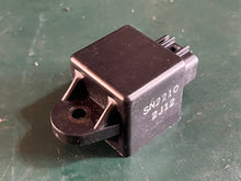 Charger l'image dans la galerie, f 225 hp Yamaha FUEL RELAY 8-pin 60E-81950-00-00 electrical FOUR STROKE 50-300hp
