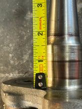 Cargar imagen en el visor de la galería, 115 120 140 hp Tohatsu Nissan CRANKSHAFT 3C7000502 Two Stroke 4 cylinder carbureted
