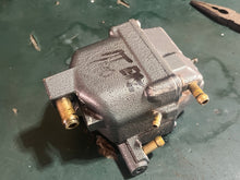 Charger l'image dans la galerie, DT 225 200 150 hp Suzuki Efi FUEL VAPOR SEPARATOR 15600-92E21-0EP, cover 1-line 15620-88D21-0ED two stroke 1988-99
