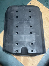 Charger l'image dans la galerie, 150 - 225 hp Yamaha 64D-14440-00-00 INTAKE SILENCER ASSY 1996-2009 two stroke vmax
