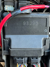 Charger l'image dans la galerie, DF 225 200 250 hp Suzuki ECU ENGINE CONTROL UNIT 33920-93J90 f8t95983 four stroke 2004-2011 superseded 33920-93JC0 -93JC1 -93
