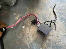 Cargar imagen en el visor de la galería, f 250 hp Yamaha VOLTAGE REGULATOR RECTIFIER 6P2-81960-03-00 6P2-02 6P2-02 6P2-81960-00-00 four stroke 2005 some compatibly 50
