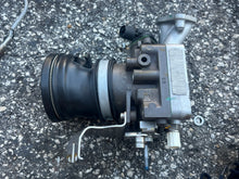 Charger l'image dans la galerie, BF 250 225 200 hp Honda THROTTLE BODY ASSY 16400-ZY3-A01 SPACER 16404-ZX2-000 MUFFLER 17374-ZX2-000 four stroke 2011 2007-up

