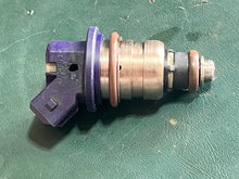 Load image into Gallery viewer, Mercury FUEL INJECTOR  804527 purple Two Stroke Optimax 115 - 250 hp

