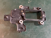 Cargar imagen en el visor de la galería, f 350 300 hp Yamaha 6AW-81952-00-00 power RELAY HOLDER bracket Four Stroke
