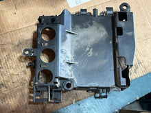 Cargar imagen en el visor de la galería, DF 40 50 hp Suzuki 32890-87J10 ELECTRIC PARTS HOLDER 199-2004 four stroke
