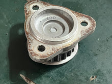 Cargar imagen en el visor de la galería, 150 200 hp Yamaha HPDI Flywheel Coupling 68F-11579-00-00 Drive Gear 68F-11536-00-94 two stroke
