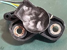 Load image into Gallery viewer, BF 135 150 hp Honda TRIM ANGLE SENSOR sender 35660-ZY6-013 four stroke 2004-up - may be compatible with BF 130 115 hp 35660-Z
