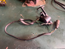 Charger l'image dans la galerie, needs ground connector added 150 hp Johnson Evinrude TILT &amp; TRIM SENDING UNIT 0433462 0586039 342386 335262 two stroke 1991-2
