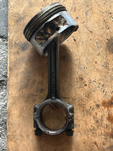 Cargar imagen en el visor de la galería, 40 30 hp Mercury EFI PISTON STANDARD 893524T07 CONNECTING ROD 856065T1 four stroke 3 cylinder 2005
