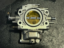 Cargar imagen en el visor de la galería, 225 hp Yamaha 76 degree CARBURETOR starboard 1-3-5 62J-14100-00-00 62J-14101-00-00 62J-14102-00-00 two stroke 1994-1996
