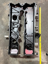 Cargar imagen en el visor de la galería, f 115 hp Yamaha CYLINDER HEAD COVER 1 6EK-11191-00-00 four stroke 2014-2018 f115xb
