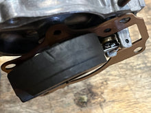 Load image into Gallery viewer, 60 hp Johnson Evinrude CARBURETOR ASSY 0437089 0437087 0439453 Two Stroke 1995 94-97 J60TLEOC, molding numbers 340167 338069 330503 - compatible 50 hp
