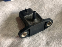 Charger l'image dans la galerie, 135 hp Mercury MAP SENSOR 825862  denso 079800-3380 Two Stroke DFI compatible 150 200 225 hp

