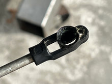 Cargar imagen en el visor de la galería, 150 hp Mercury 6 cylinder 3 carb link arm
