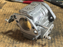 Cargar imagen en el visor de la galería, 60 HP Mercury ELPTO ELHLPTO 3301-824854-C P 3301-821946A Bottom Carburetor WME 28-3 TWO STROKE
