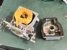 Cargar imagen en el visor de la galería, 50 40 hp Mercury CARBURETOR SET 823799T34 823799T35 823799T36 wme 93-1a 93-2a 93-3a 3 Cylinder Two Stroke 2005 Electric
