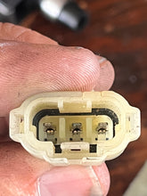 Cargar imagen en el visor de la galería, BF 250 225 200 hp  MECHANICAL ENGINES 36452-ZW7-410AH four stroke FOR 3-pin main harnesses - some 40 - 250 hp compatibility
