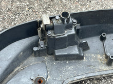 Cargar imagen en el visor de la galería, f 225 200 hp Yamaha BOTTOM COWLING ASSY 69J-42710-02-8D 69J-02 four stroke 2005-2010
