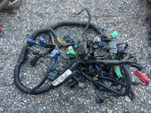 Cargar imagen en el visor de la galería, BF 250 225 hp Honda WIRE HARNESS 32100-ZX2-0000 32100-ZX2-010 four stroke 2011 2007-up
