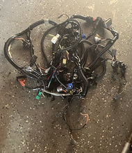 Charger l'image dans la galerie, 150 175 200 HP Yamaha HPDI 68F-82590-70-00 WIRE HARNESS ASSY nla Two Stroke 2005 (engine wiring harness) - Unit 2
