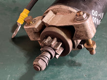 Cargar imagen en el visor de la galería, may have issue —-f 25 hp Yamaha 65W-81800-01-00 STARTING MOTOR ASSY starter FOUR STROKE oem 2000-04 25 HP
