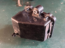 Cargar imagen en el visor de la galería, f 350 hp Yamaha 6AW-82170-01-00 FUSE BOX ASSY &amp; Stay 6AW-82171-00-00 electrical four stroke 2007-14
