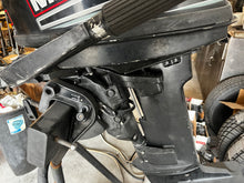 Load image into Gallery viewer, 1999 8 hp Mercury 15” short shaft running  tiller OUTBOARD two stroke Pull-start
