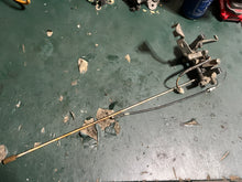 Charger l'image dans la galerie, DF 30 25 hp Suzuki SHIFT ROD (S &amp; L) 25111-94L00 CLUTCH SHAFT LEVER 21210-94L00 ROD 23211-94L00 HOLDER 21151-94L00 four strok

