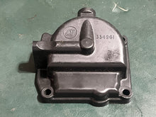Charger l'image dans la galerie, 150 175 105 hp Johnson Evinrude CARBURETOR BOWL float chamber 334961 0433000 two stroke 1994 90-250 hp compatible
