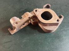 Cargar imagen en el visor de la galería, f 25 hp Yamaha 65W-13640-00-00 intake MANIFOLD oem 65W-14271-00-00 INSULATOR 65W-13323-00-00 INSERT four stroke
