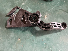 Cargar imagen en el visor de la galería, f 115 hp Yamaha THROTTLE CONTROL LEVER 68V-42154-00-00 four stroke 2000-2011
