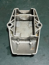 Charger l'image dans la galerie, BF 50 40 30 25 hp Honda 50111-ZV5-000ZA LOWER MOUNT COVERS extension mounting 1997-2007
