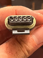 Cargar imagen en el visor de la galería, 150 175 hp OMC Johnson Evinrude 0584985 584910 POWER PACK, powerpack control unit, ois 60 degree 584910
