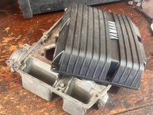 Cargar imagen en el visor de la galería, 115 130 hp Yamaha air silencer INTAKE MANIFOLD COVER
1986-1994 two stroke oem 6E5-14418-00-00 6E5-14417-10-94 
6E5-14417-02-9
