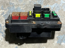 Charger l'image dans la galerie, f 150 hp Yamaha electrical FUSE BOX 63P-82170-02-00 four stroke 2015-2024
