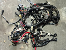 Cargar imagen en el visor de la galería, df 225 200 250 hp Suzuki WIRING HARNESS 36610-93J90 also 36610-93J91 four stroke - off 2006-07 model 2004-2011
