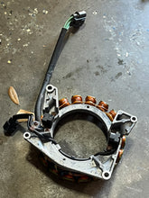 Cargar imagen en el visor de la galería, f 150 hp Yamaha STATOR 63P-81410-00-00 2004-2024 PULSER COIL 63P-85580-00-00 four stroke 2004-2023

