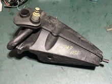 Charger l'image dans la galerie, 135 150 175 200 225 250 300 hp BRP Evinrude e-tec 5005699 exhaust MUFFLER, 5007164 GROMMET, 0352061 NIPPLE, Hose to exhaust g
